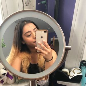 Meet your Posher, Eva